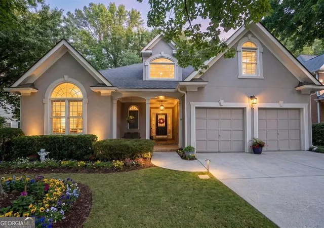 Photo 2 of Sale Pending at 850 Lake Medlock Dr, Alpharetta, GA 30022 | MLS# 10800443 | Listing updated on 2026-09-18