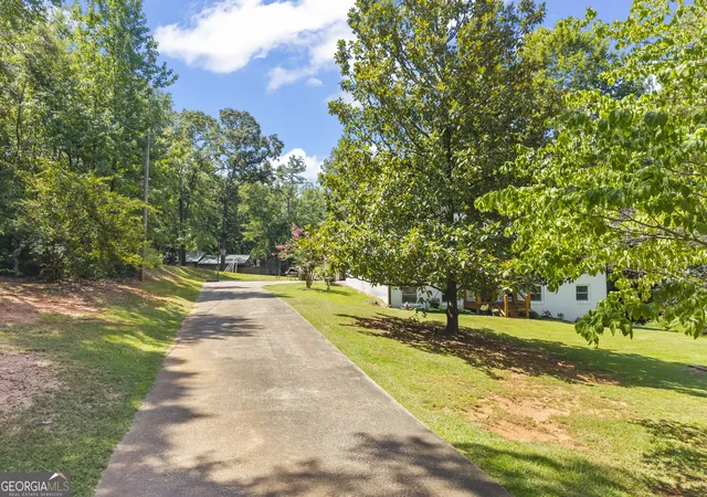 Photo 4 of Single family home for sale at 55 Emory Dr, Hartwell, GA 30643 | MLS# 10829698 | Listing updated on 2026-09-05