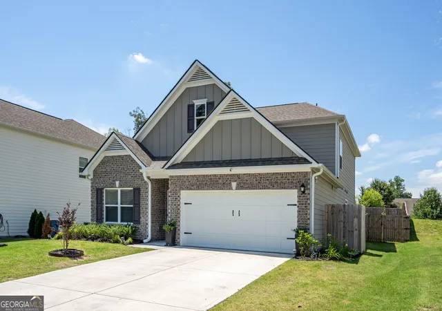 Photo 2 of Single family home for sale at 10 Majestic Oaks Wy Ne, Rome, GA 30165 | MLS# 10781120 | Listing updated on 2026-08-30