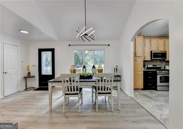 4th image of 340 River Knoll Dr, Atlanta, GA 30328 | MLS# 10559738