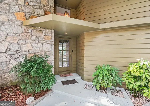 Photo 2 of Sale Pending at 2016 Lake Sorrento Dr, Conyers, GA 30012 | MLS# 10798354 | Listing updated on 2026-08-28