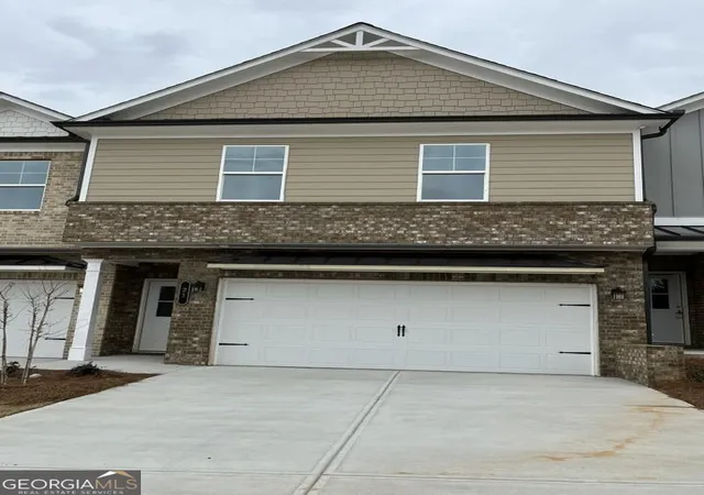 Photo 2 of Townhouse for sale at 21 Creekside Commons Dr, Hoschton, GA 30548 | MLS# 10481178 | Listing updated on 2026-09-13