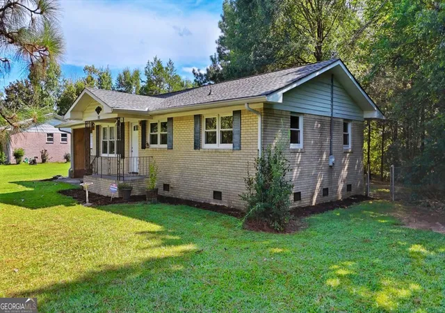 2nd image of 552 Everett Springs Rd Sw, Calhoun, GA 30701 | MLS# 10826592