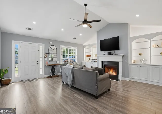 Photo 3 of Single family home for sale at 1554 Montana Ct, Winder, GA 30680 | MLS# 10753639 | Listing updated on 2026-10-09