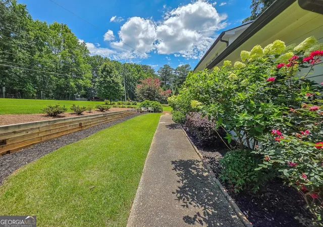 Photo 3 of Single family home for sale at 403 Old Rosser Rd, Stone Mountain, GA 30087 | MLS# 10795960 | Listing updated on 2026-08-28