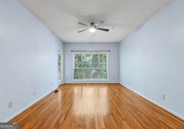 Listing Photo 4 - Condo for sale in building located at 1250 Parkwood Cir Se, Atlanta, GA 30339 - Unit #3204