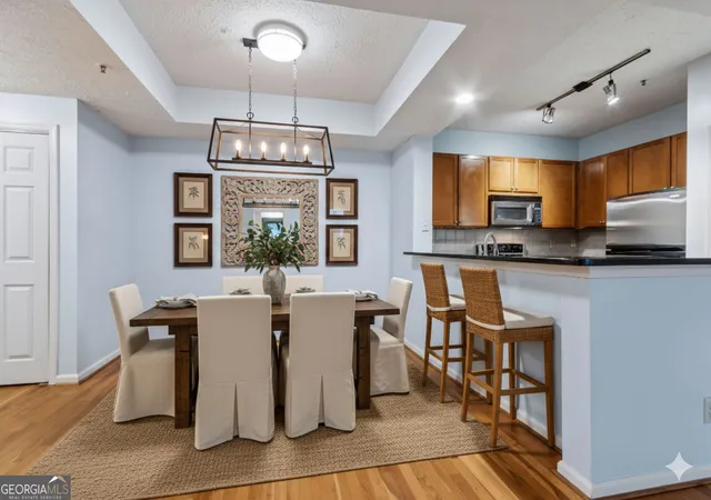Listing Photo 5 - Condo for sale in building located at 1250 Parkwood Cir Se, Atlanta, GA 30339 - Unit #3204
