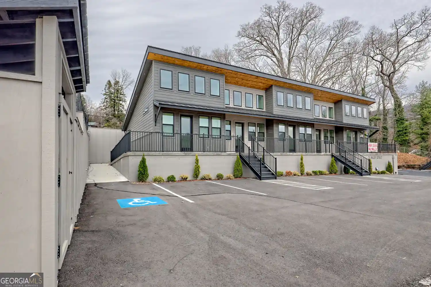 Listing Photo 1 - Condo for sale in 21 Vly St located at 21 Vly St, Clayton, GA 30525 - Unit 21 Valley St