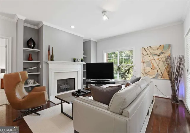 Photo 3 of Condo for sale at 3275 Lenox Rd NE #301, Atlanta, GA 30324 | MLS# 10800289 | Listing updated on 2026-10-07