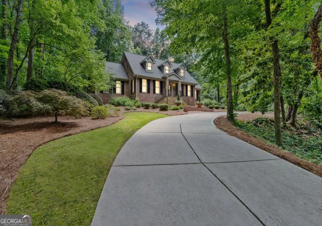 Homes for sale in Smyrna, GA | 682 Austin Dr Se, Smyrna, GA 30082 | MLS# 10780947