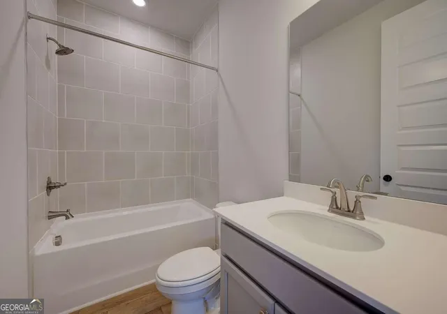 Photo 4 of Townhouse for sale at 1076 Ascent Pl, Atlanta, GA 30328 | MLS# 10819947 | Listing updated on 2026-10-22