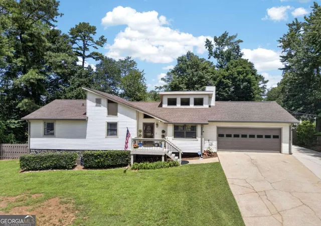 1st image of 6164 Pinedale Ln, Douglasville, GA 30135 | MLS# 10810163