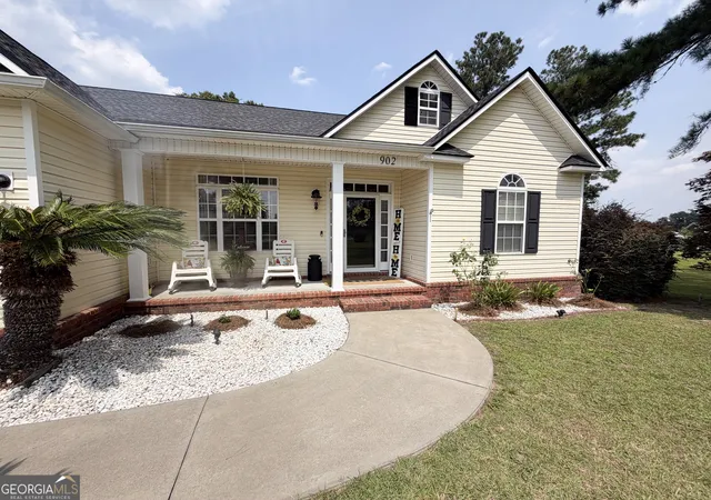 3rd image of 902 Nathan Ct, Vidalia, GA 30474 | MLS# 10818325