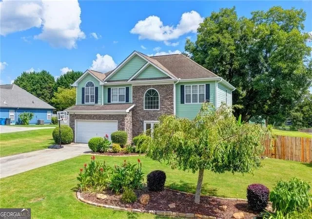 2nd image of 398 Beech Hollow Trl, Loganville, GA 30052 | MLS# 10822929