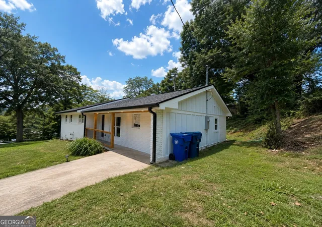 Photo 2 of Single family home for sale at 2792 Flagstone Dr, Atlanta, GA 30316 | MLS# 10798059 | Listing updated on 2026-09-14
