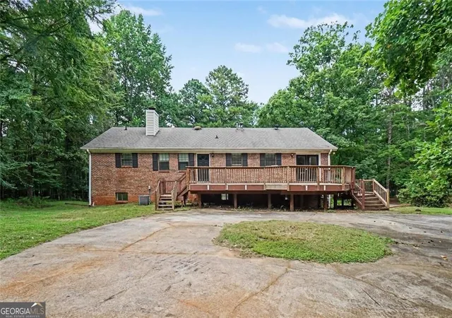Photo 15 of Single family home for sale at 415 Grist Mill Dr E, Acworth, GA 30101 | MLS# 10812455 | Listing updated on 2026-09-13