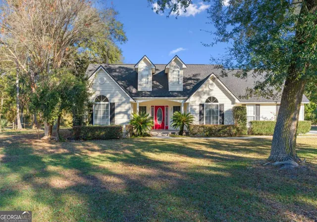 Photo 2 of Sale Pending at 154 Tison Dr, Brunswick, GA 31523 | MLS# 10657198 | Listing updated on 2025-12-16