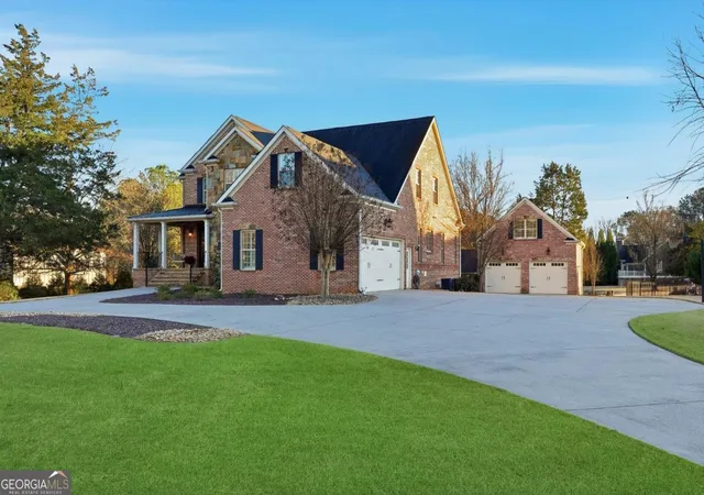 1st image of 18 Starlight Dr Nw, Cartersville, GA 30121 | MLS# 10817243