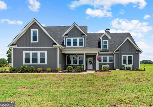 Photo 1 of Single family home for sale at 404 Whipple Ave, Williamson, GA 30292 | MLS# 10836299 | Listing updated on 2026-08-31