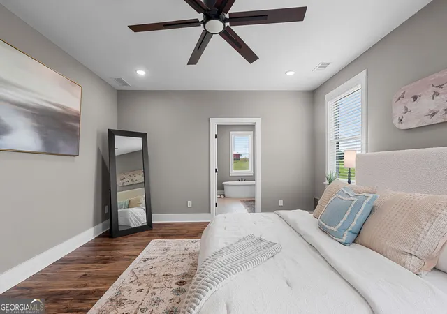 Photo 3 of Single family home for sale at 404 Whipple Ave, Williamson, GA 30292 | MLS# 10836299 | Listing updated on 2026-09-17
