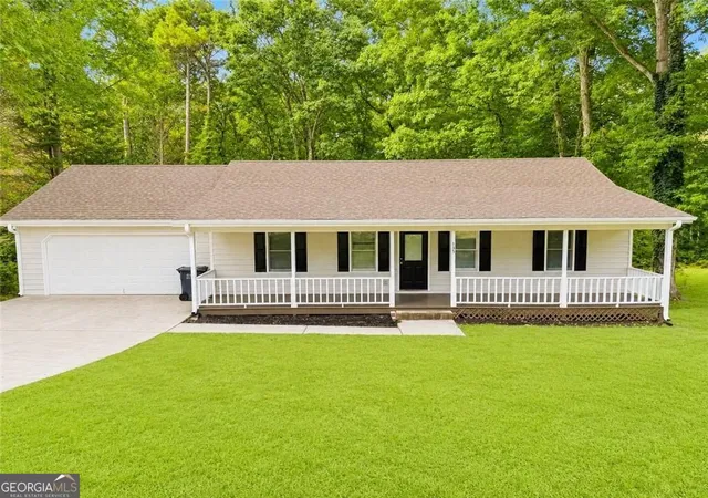 Photo 1 of Sale Pending at 135 Willow Shls Dr, Covington, GA 30016 | MLS# 10820725 | Listing updated on 2026-09-09