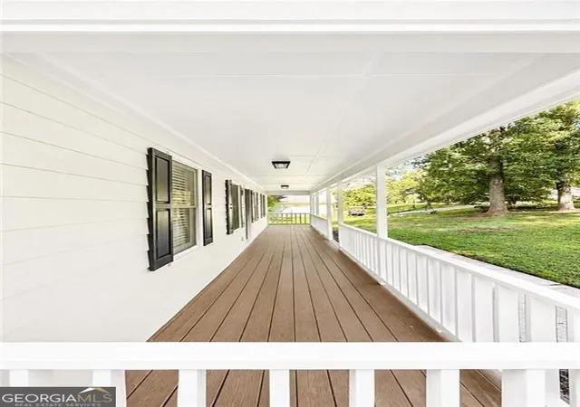 Photo 4 of Sale Pending at 135 Willow Shls Dr, Covington, GA 30016 | MLS# 10820725 | Listing updated on 2026-09-09