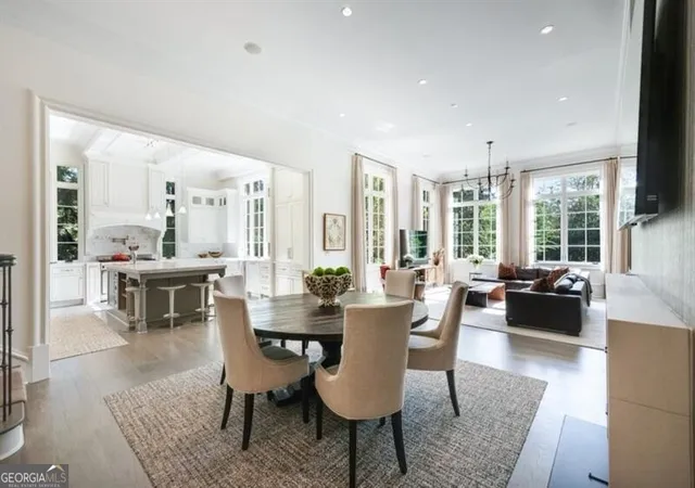 Photo 4 of Sale Pending at 4010 Powers Ferry Nw, Atlanta, GA 30342 | MLS# 10810380 | Listing updated on 2026-08-28