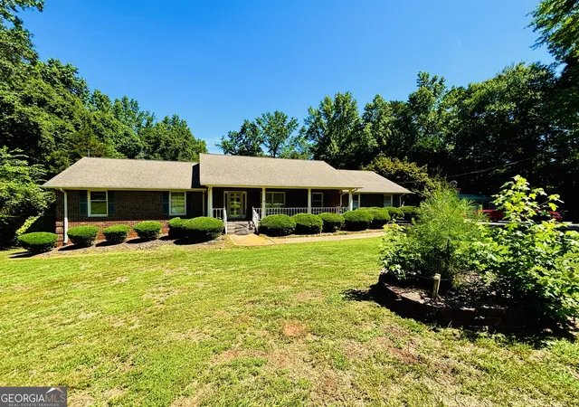 2nd image of 110 Saxon Woods Dr, Athens, GA 30607 | MLS# 10809025
