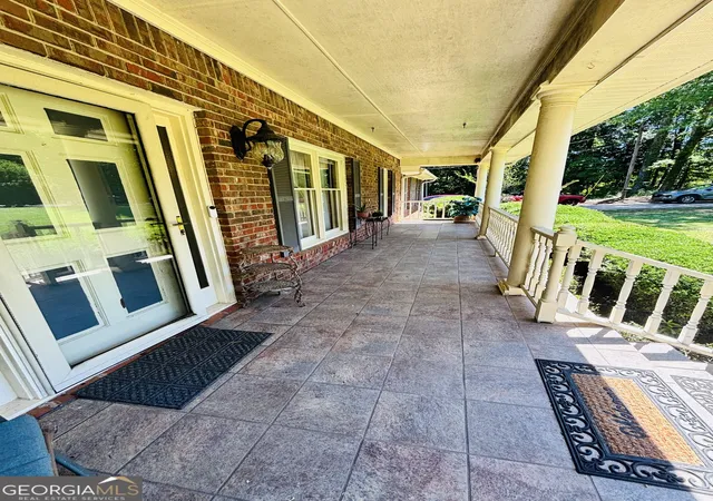 4th image of 110 Saxon Woods Dr, Athens, GA 30607 | MLS# 10809025