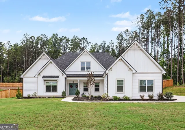 1st image of 156 Belle Hall Dr, Newnan, GA 30263 | MLS# 10815653