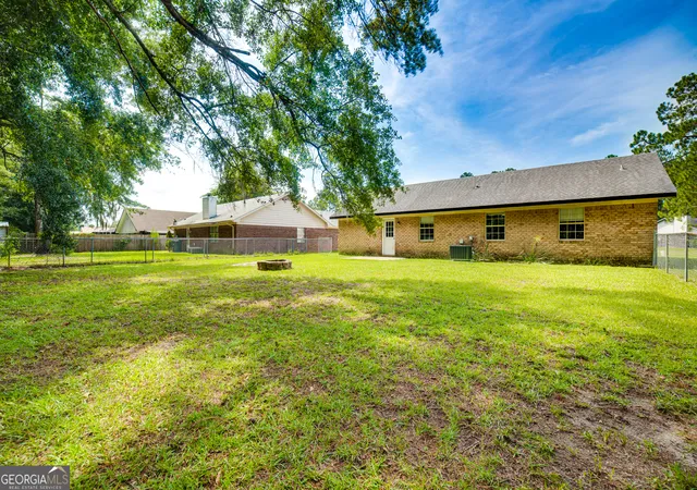 Photo 3 of Single family home for sale at 1076 Desert Shield St, Hinesville, GA 31313 | MLS# 10811678 | Listing updated on 2026-08-06
