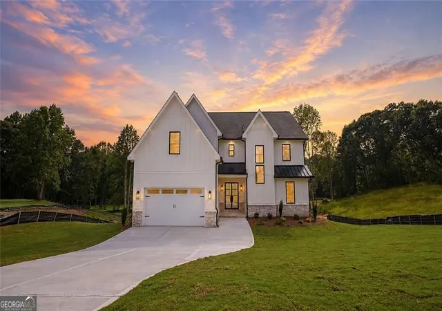 1st image of 6214 Blackjack Rd, Flowery Branch, GA 30542 | MLS# 10822334