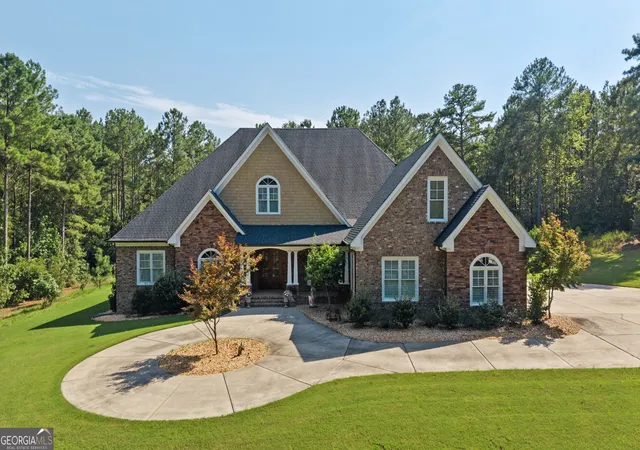 Photo 1 of Single family home for sale at 1101 Apalachee Meadows Dr, Madison, GA 30650 | MLS# 10691579 | Listing updated on 2026-08-27