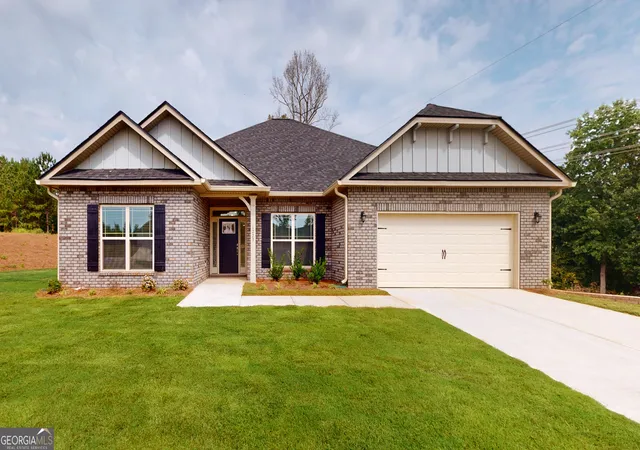 Photo 3 of Single family home for sale at 1027 Holliday Pass, Griffin, GA 30223 | MLS# 10753447 | Listing updated on 2026-09-16