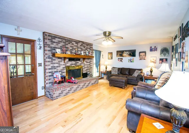 Photo 3 of Single family home for sale at 1719 Highway 81 W, Mcdonough, GA 30253 | MLS# 10770170 | Listing updated on 2026-08-10