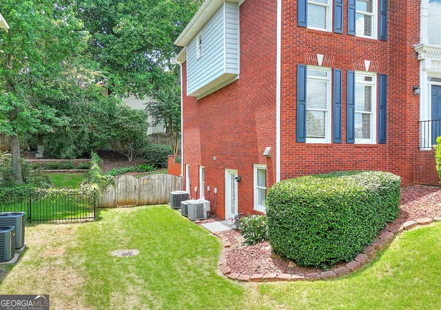Photo 4 of Single family home for sale at 1252 Braeburn Dr, Lawrenceville, GA 30044 | MLS# 10783333 | Listing updated on 2026-09-12