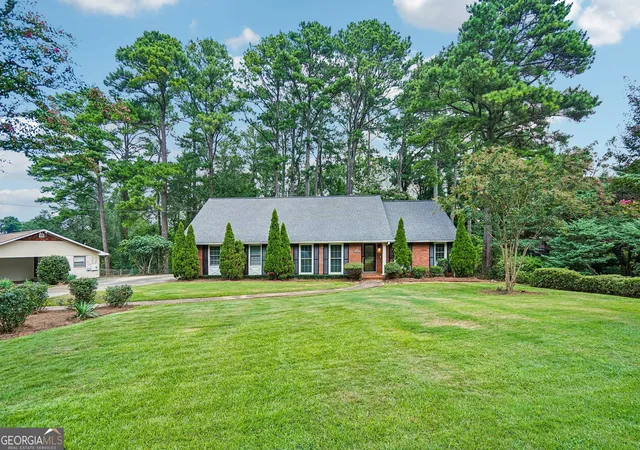 1st image of 2615 Skyline Dr, Atlanta, GA 30337 | MLS# 10797294