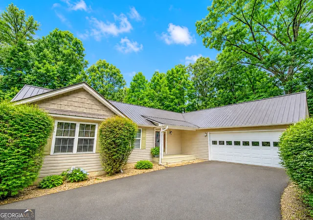 Photo 1 of Single family home for sale at 97 Tradewinds Rd, Cleveland, GA 30528 | MLS# 10830656 | Listing updated on 2026-09-16