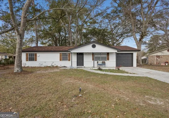 Photo 2 of Single family home for sale at 203 Holiday Cir, Savannah, GA 31419 | MLS# 10652108 | Listing updated on 2026-05-30