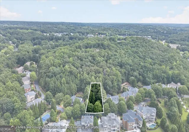 Photo 3 of Sale Pending at 3119 W Addison Dr, Alpharetta, GA 30022 | MLS# 10823587 | Listing updated on 2026-08-28