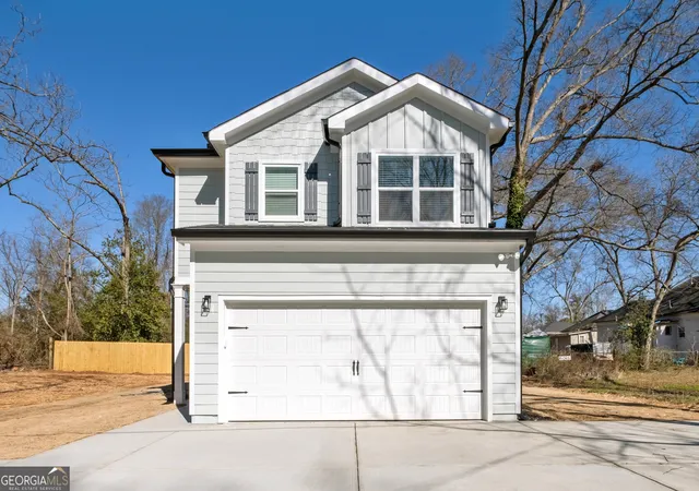 Photo 3 of Single family home for sale at 1015 Lyndon Ave, Griffin, GA 30223 | MLS# 10688465 | Listing updated on 2026-10-06