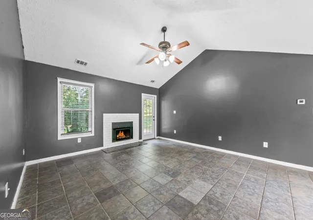 Photo 4 of Single family home for sale at 185 Jimmy Reynolds Dr, Jefferson, GA 30549 | MLS# 10816906 | Listing updated on 2026-10-07