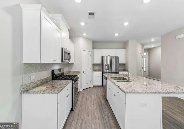 Photo 3 of Single family home for sale at 6032 Harbor Landing Dr, Buford, GA 30518 | MLS# 10819428 | Listing updated on 2026-09-19