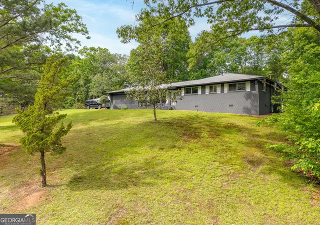 Photo 3 of Single family home for sale at 244 Forest Hl Rd Sw, Dalton, GA 30720 | MLS# 10756479 | Listing updated on 2026-05-29
