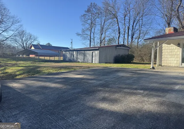 Photo 3 of Single family home for sale at 145 Henry Cir, Lafayette, GA 30728 | MLS# 10823067 | Listing updated on 2026-09-21