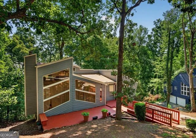 Photo 2 of Single family home for sale at 1981 Kinridge Rd, Marietta, GA 30062 | MLS# 10820151 | Listing updated on 2026-08-31