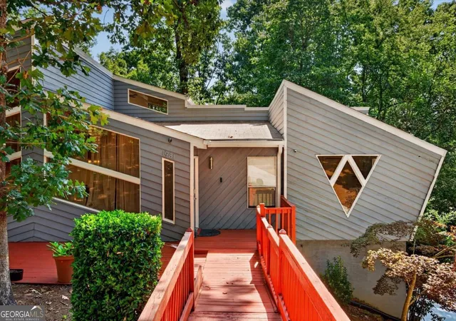 Photo 4 of Single family home for sale at 1981 Kinridge Rd, Marietta, GA 30062 | MLS# 10820151 | Listing updated on 2026-08-31