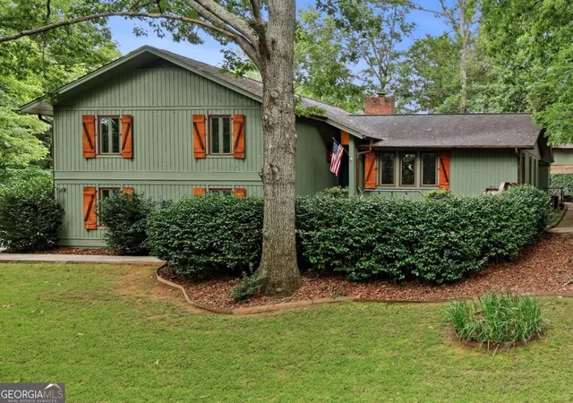 Photo 1 of Single family home for sale at 2033 Riverwood Dr, Gainesville, GA 30501 | MLS# 10791284 | Listing updated on 2026-08-26