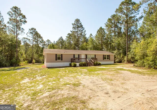 Homes for sale in Waycross, GA | 4860 Allen Ln, Waycross, GA 31503 | MLS# 10780172