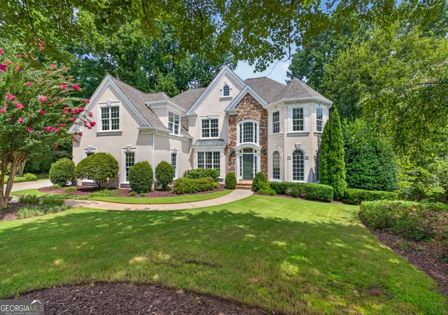 Photo 2 of Sale Pending at 6130 Banbury Ct, Suwanee, GA 30024 | MLS# 10727124 | Listing updated on 2026-09-30